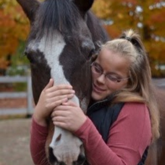 Meet your Posher, Caroline - Picture 1 of 1
